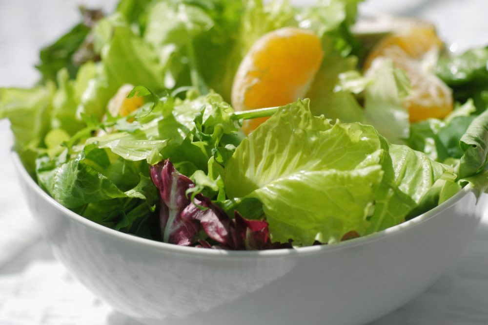 Zaļie lapu salāti apveltīti ar brīnumainām dziednieciskām īpašībām